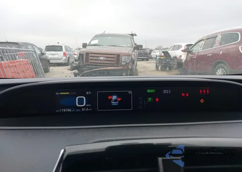 2020 Toyota Prius L Eco z USA, uszkodzony, nr VIN JTDKARFUXL3121545